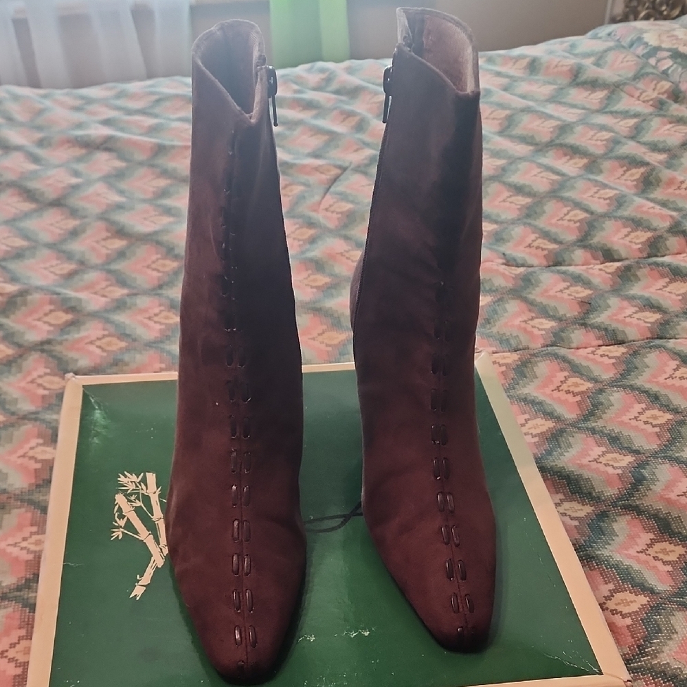 Chic Brown Suede Ankle Boots